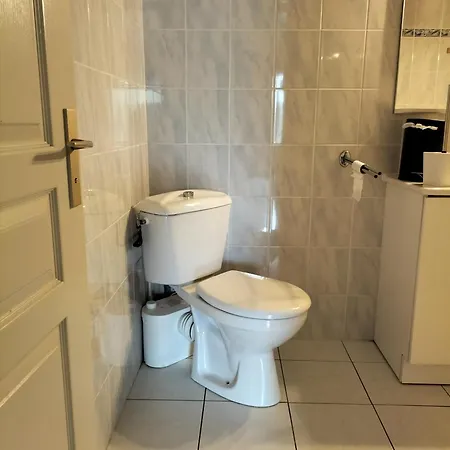 En Toute Simplicite Le Bourdet